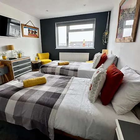 Guest house Breakers 3*